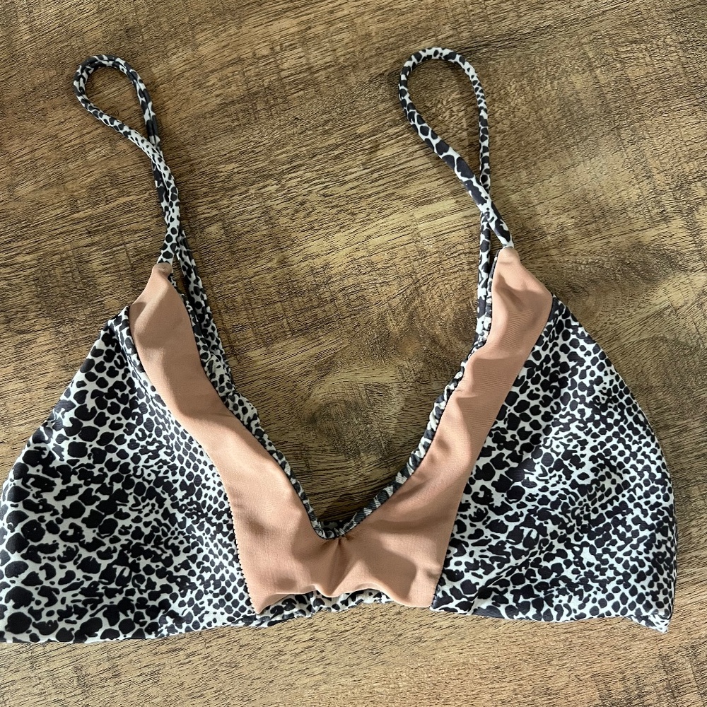 RARE ACACIA Bikini Top  Sz S